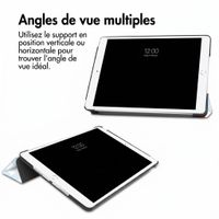 imoshion Coque tablette Design Trifold Apple iPad 9 (2021) 10.2 pouces / iPad 8 (2020) 10.2 pouces / iPad 7 (2019) 10.2 pouces - Cherry Check