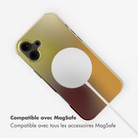 Selencia Coque arrière Vivid avec MagSafe Apple iPhone 16 - Gradient Olive Dust