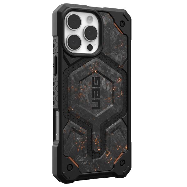 UAG Coque arrière Monarch Pro Apple iPhone 16 Pro Max - Forged Carbon