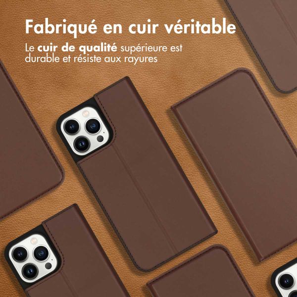 Accezz Étui de téléphone Slim Folio en cuir de qualité supérieure Apple iPhone 13 Pro Max - Brun