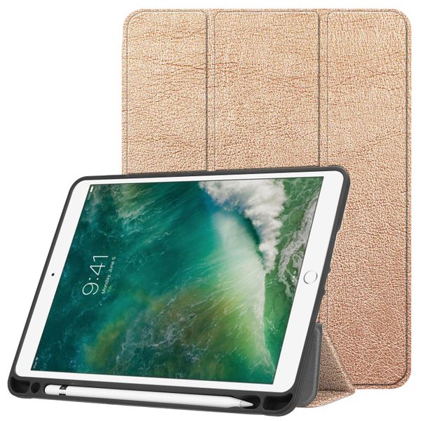 imoshion Coque tablette Trifold Apple iPad 6 (2018) 9.7 pouces / iPad 5 (2017) 9.7 pouces / Air 2 (2014)/Air 1 (2013) - Rose Doré