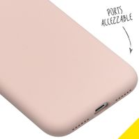 Accezz Coque Liquid Silicone Apple iPhone SE (2022 / 2020) / 8 / 7 - Rose