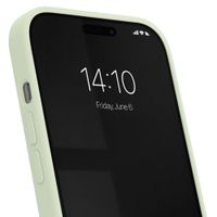 iDeal of Sweden Coque en silicone avec MagSafe Apple iPhone 17e / 16e / 15 / 14 / 13 - Sage Green