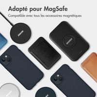 Accezz Coque Liquid Silicone avec MagSafe Apple iPhone 17 Pro Max - Bleu foncé