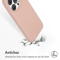 Accezz Coque Liquid Silicone iPhone 15 Pro - Rose