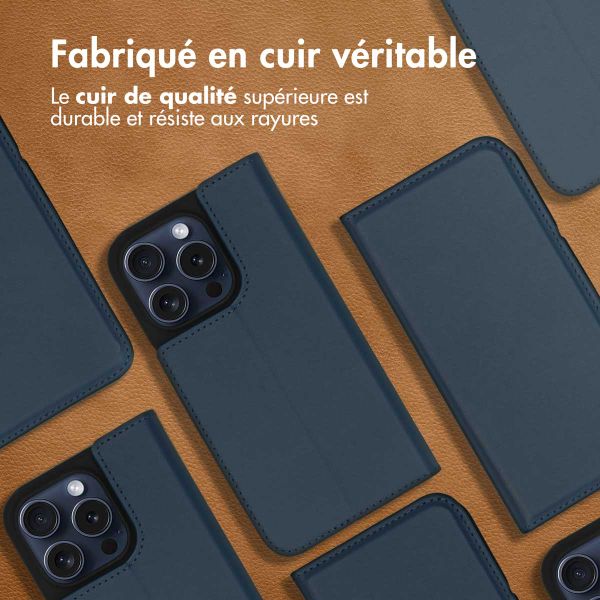 Accezz Étui de téléphone Slim Folio en cuir de qualité supérieure iPhone 15 Pro - Bleu foncé