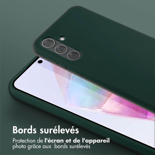 Selencia Coque silicone avec cordon amovible Samsung Galaxy A35 - Vert foncé