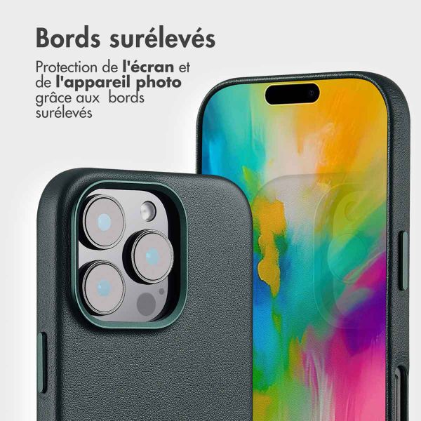 Accezz Étui de télephone portefeuille en cuir 2-en-1 avec MagSafe Apple iPhone 16 Pro - Cedar Green