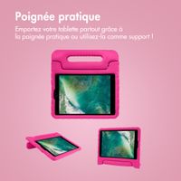 imoshion Coque kidsproof avec poignée Apple iPad 6 (2018) 9.7 pouces / iPad 5 (2017) 9.7 pouces - Rose