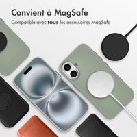 Accezz Coque arrière en cuir avec MagSafe Apple iPhone 16 - Light Grey