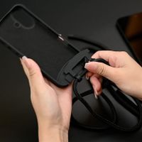 imoshion Coque arrière Color avec cordon amovible et MagSafe Apple iPhone 16 - Noir