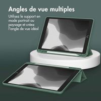 Accezz Coque tablette portefeuille Smart Silicone Apple iPad 9 (2021) 10.2 pouces / iPad 8 (2020) 10.2 pouces / iPad 7 (2019) 10.2 pouces - Vert foncé