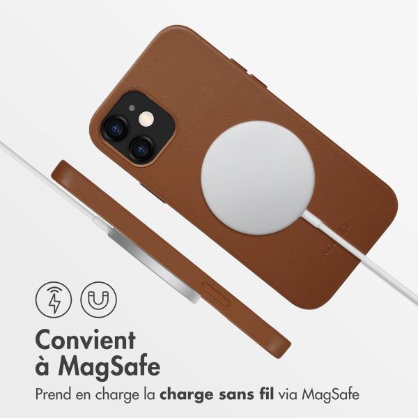 Accezz Coque arrière en cuir avec MagSafe Apple iPhone 12 (Pro) - Sienna Brown