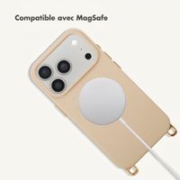 Selencia Coque arrière Rivièra avec MagSafe avec crochets amovibles Apple iPhone 17 Pro - Milky Latte