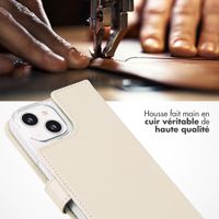 Selencia Étui de téléphone portefeuille en cuir véritable iPhone 14 - Greige