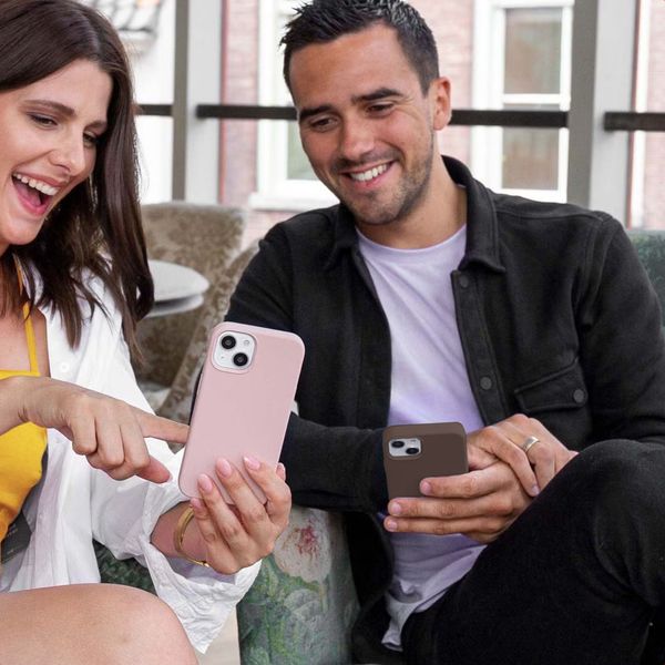 Accezz Coque Liquid Silicone avec MagSafe Apple iPhone 15 - New Tea Brown