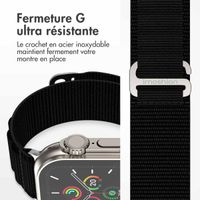 imoshion Bracelet en nylon Alpine Apple Watch Series 1 t/m 9 / SE (38/40/41 mm) | Series 10 / 11 (42 mm) - Noir