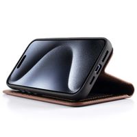 Wachikopa Étui de téléphone portefeuille Magic 2-in-1 iPhone 15 Pro - Dark Brown