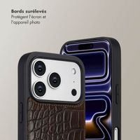Selencia Coque de télephone Nova Croco avec cordon et porte-cartes Apple iPhone 17 Pro - Choco Brown