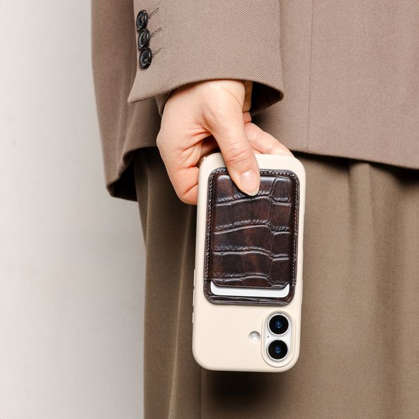 Selencia Porte-cartes Croco avec MagSafe - Choco Brown