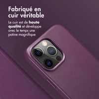 Accezz Étui de téléphone portefeuille en cuir 2-en-1 avec MagSafe Apple iPhone 15 Pro Max - Heath Purple