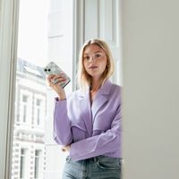 Selencia Coque arrière Vivid Apple iPhone 15 - Groovy Sage Green