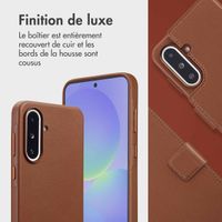 Accezz Étui de télephone portefeuille en cuir 2-en-1 avec MagSafe Samsung Galaxy A36 / A56 - Marron café
