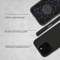 Accezz Coque Tough avec MagSafe Apple iPhone 16 Pro - Noir