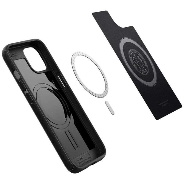 Spigen Coque arrière MagSafe Armor Apple iPhone 13 - Noir