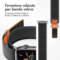 imoshion Bracelet Trail en nylon Apple Watch Series 1 t/m 9 / SE (38/40/41 mm) | Series 10 / 11 (42 mm) - Black / Grey