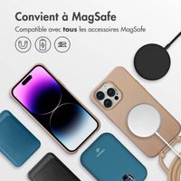 imoshion Coque arrière Color avec cordon amovible et MagSafe Apple iPhone 14 Pro Max - Nude