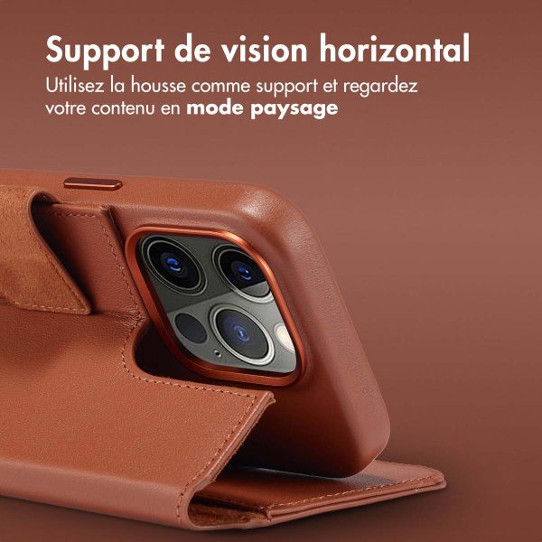 Accezz Étui de télephone portefeuille en cuir 2-en-1 avec MagSafe Apple iPhone 15 Pro - Sienna Brown