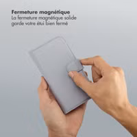 Selencia Étui portefeuille amovible Olyn avec MagSafe Apple iPhone 17 Pro - Gris