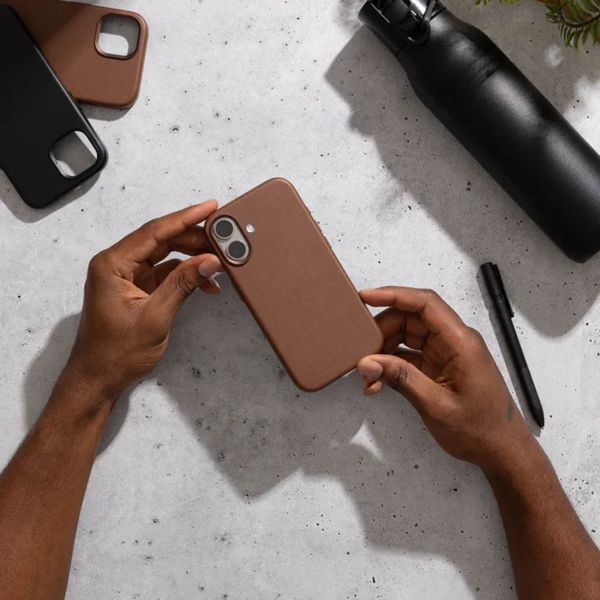 Woodcessories Coque Bio Leather MagSafe Apple iPhone 16 - Leather Brown