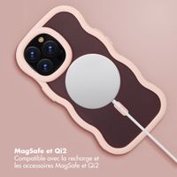 Selencia Coque arrière Wavy avec MagSafe Apple iPhone 13 Pro - Soft Pink
