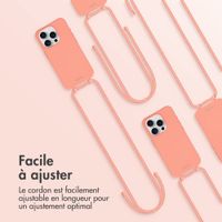 imoshion Coque de couleur avec cordon amovible iPhone 15 Pro - Peach