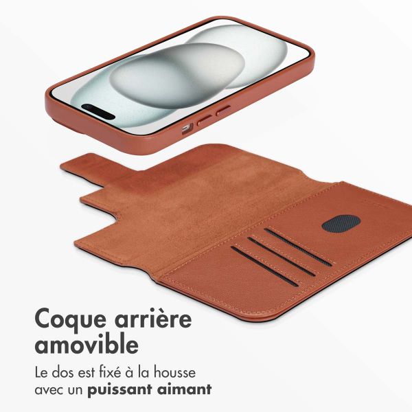 Accezz Étui de télephone portefeuille en cuir 2-en-1 avec MagSafe Apple iPhone 15 - Sienna Brown