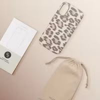 Selencia Coque Sabi imprimé panthère avec MagSafe Apple iPhone 16 - Soft Ivory