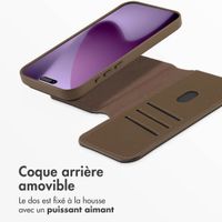 Accezz Étui de télephone portefeuille en cuir 2-en-1 avec MagSafe Apple iPhone 17 Pro Max - Marron café