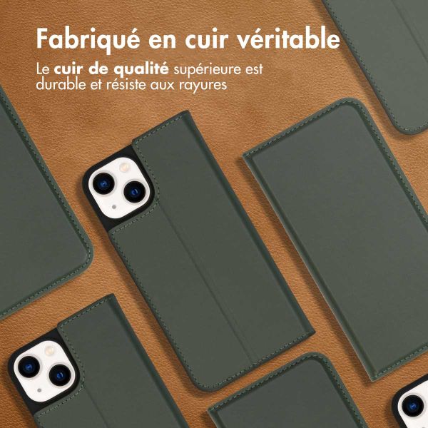 Accezz Étui de téléphone Slim Folio en cuir de qualité supérieure iPhone 14 - Vert