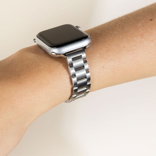 Selencia Bracelet à maillons fin en acier Apple Watch Series 1 t/m 9 / SE (38/40/41 mm) | Series 10 / 11 (42 mm) - Argent