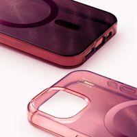 iDeal of Sweden Coque Clear MagSafe Apple iPhone 13 / 14 / 15 / 16e - Cherry Lacquer
