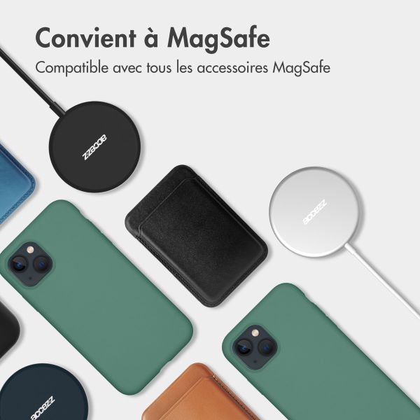 Accezz Coque Liquid Silicone avec MagSafe iPhone 13 - Vert