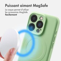 imoshion Coque Couleur avec MagSafe Apple iPhone 15 Pro - Vert