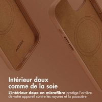 Accezz Coque arrière en cuir avec MagSafe iPhone 13 - Sienna Brown