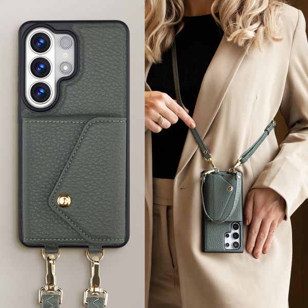 Selencia Coque de télephone Sera avec cordon et porte-cartes enveloppe Samsung Galaxy S26 Ultra - Sage Green