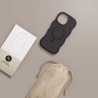 Selencia Coque arrière Wavy avec MagSafe Apple iPhone 16 Pro Max - Noir