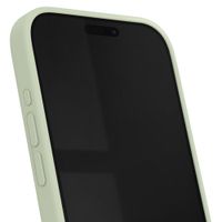 iDeal of Sweden Coque en silicone avec MagSafe Apple iPhone 15 Pro - Sage Green