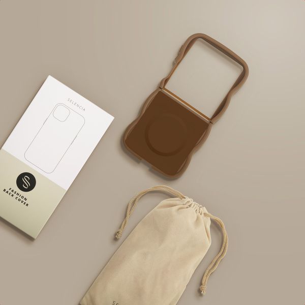 Selencia Coque arrière Wavy avec MagSafe Samsung Galaxy Z Flip 7 - Mocha Brown