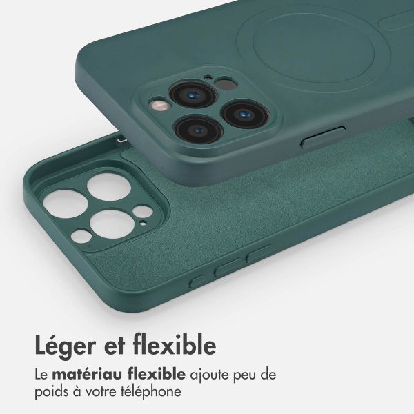 imoshion Coque Couleur avec MagSafe Apple iPhone 15 Pro Max - Vert foncé